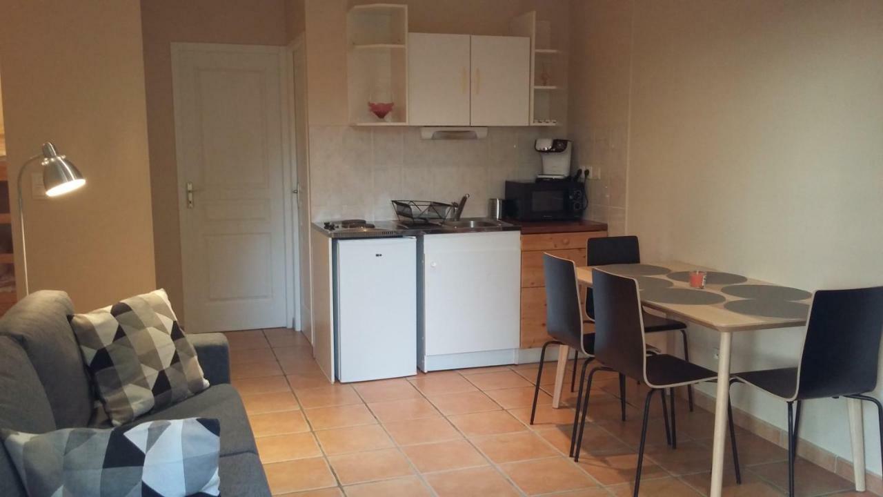 Appartement Dans Propriete Calme En Pleine Nature 沙波尼埃雷斯·莱斯·巴 外观 照片